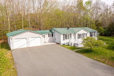 22 Castaway Drive Orland ME 04472