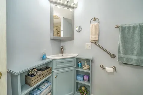 22 Castaway Drive Orland ME 04472