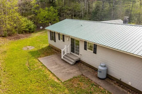 22 Castaway Drive Orland ME 04472