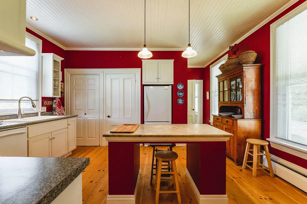 77 Main Street Rockport ME 04856