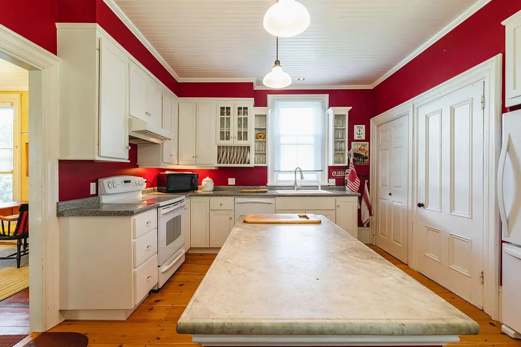 77 Main Street Rockport ME 04856