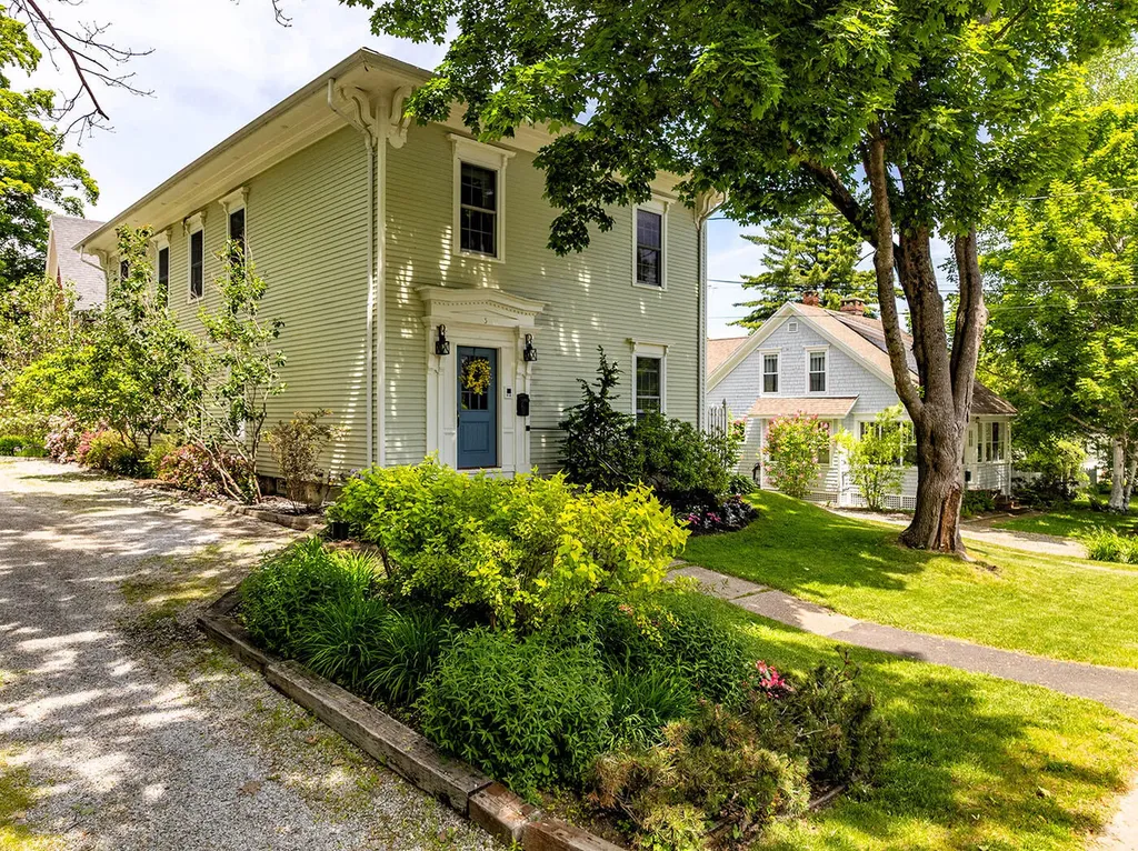 5 Pearl Street Camden ME 04843