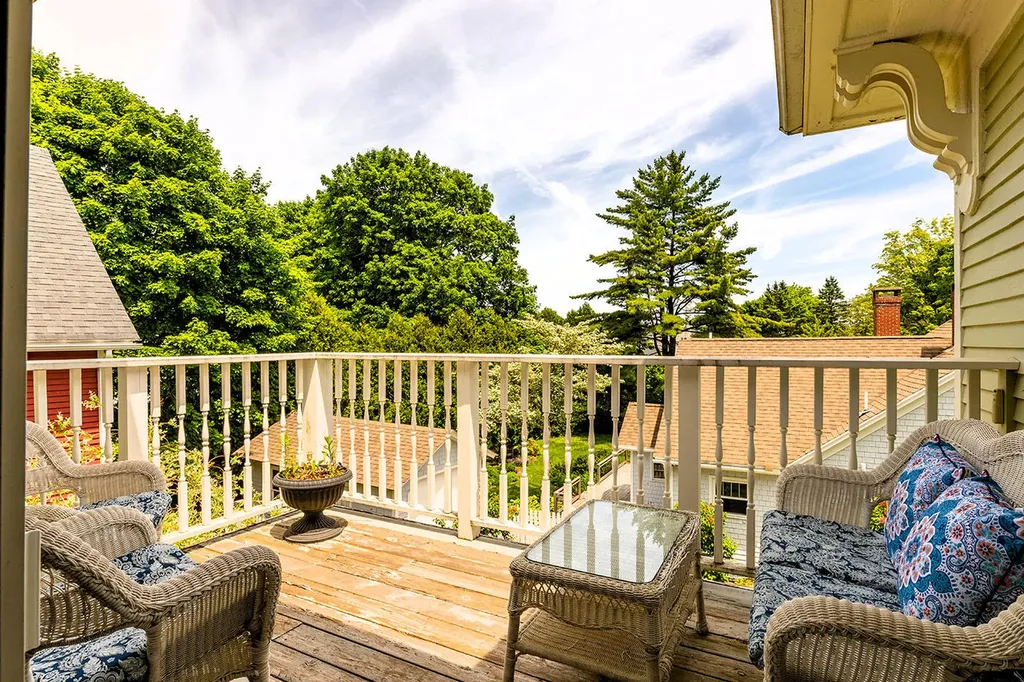 5 Pearl Street Camden ME 04843