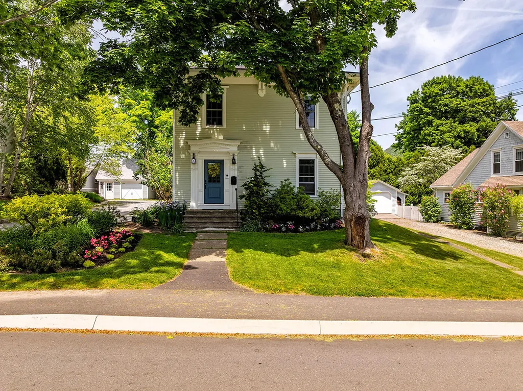 5 Pearl Street Camden ME 04843