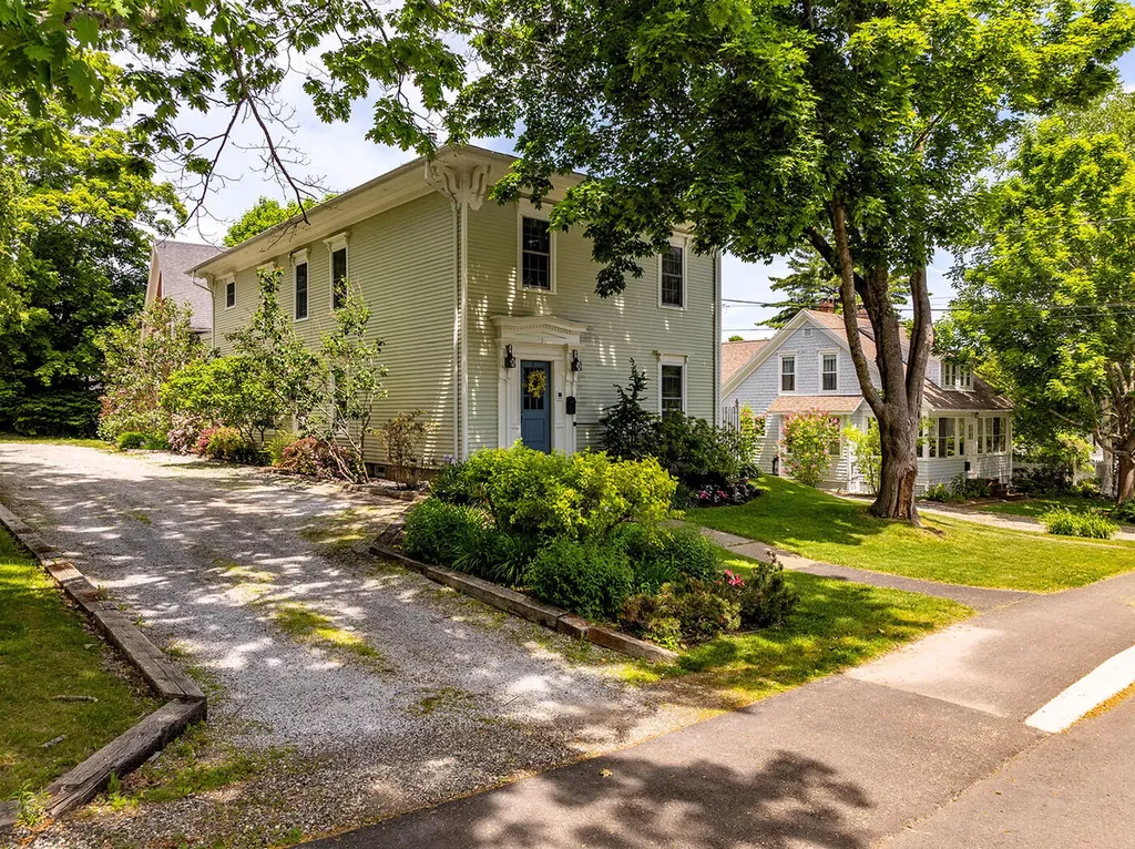5 Pearl Street Camden ME 04843