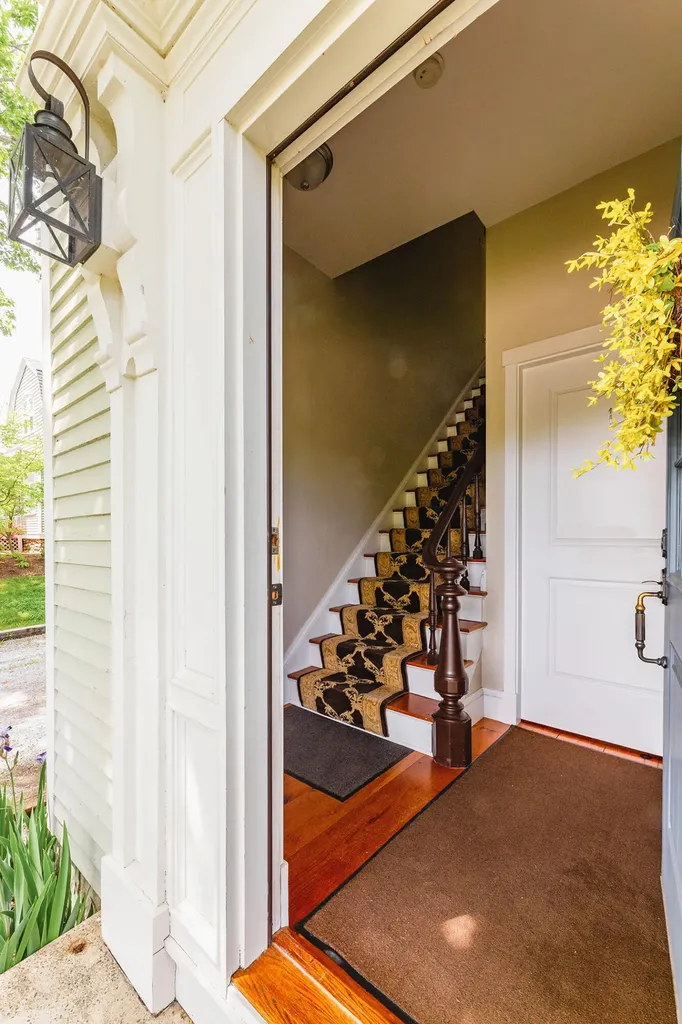 5 Pearl Street Camden ME 04843