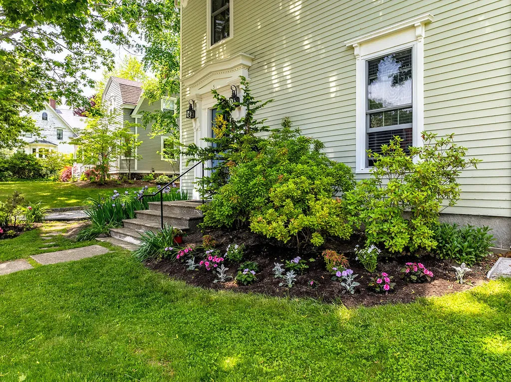 5 Pearl Street Camden ME 04843