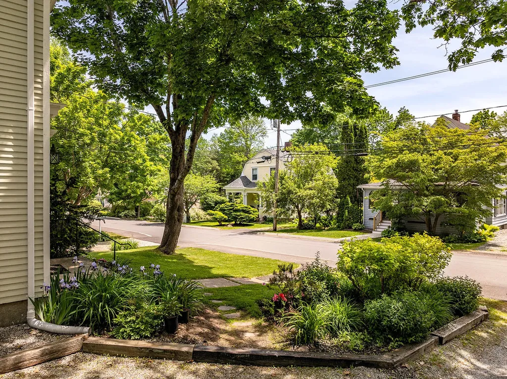 5 Pearl Street Camden ME 04843