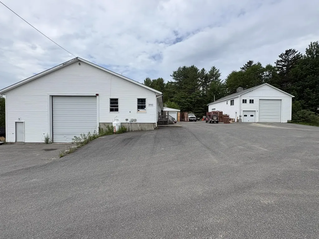 152 U.s. Highway 1 Highway Hancock ME 04640