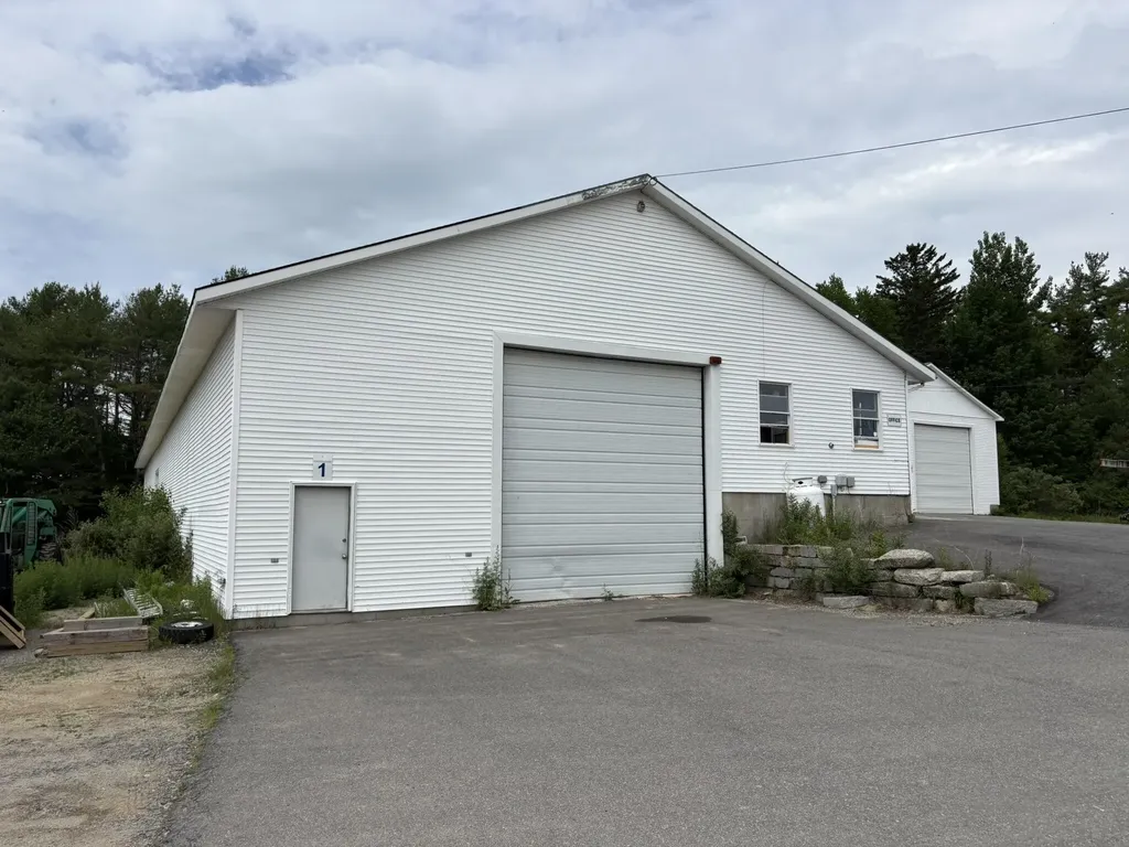 152 U.s. Highway 1 Highway Hancock ME 04640