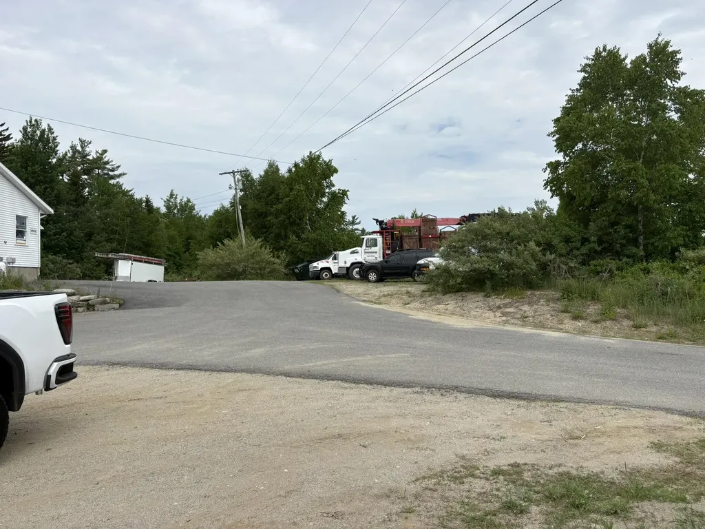 152 U.s. Highway 1 Highway Hancock ME 04640