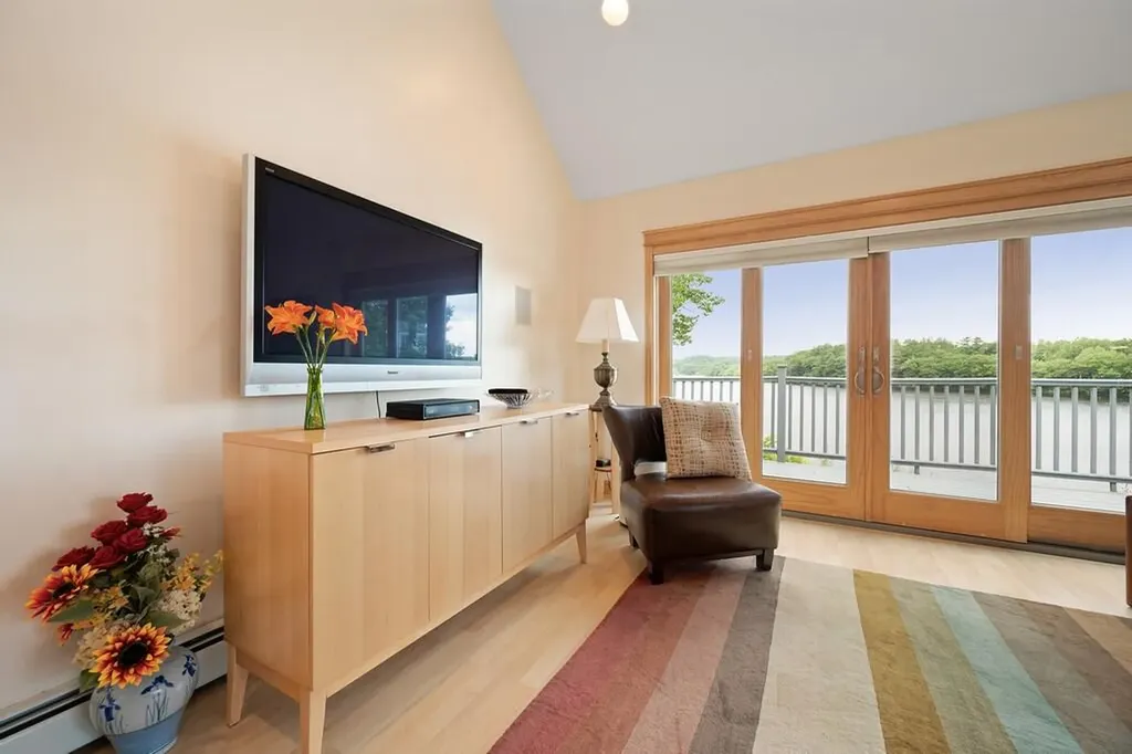 15 Harbor Drive Brewer ME 04412
