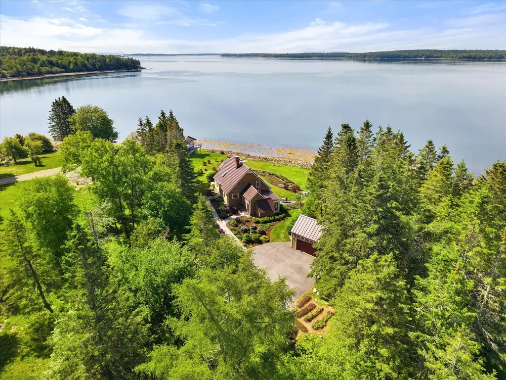 49 Alder Lane Sedgwick ME 04676
