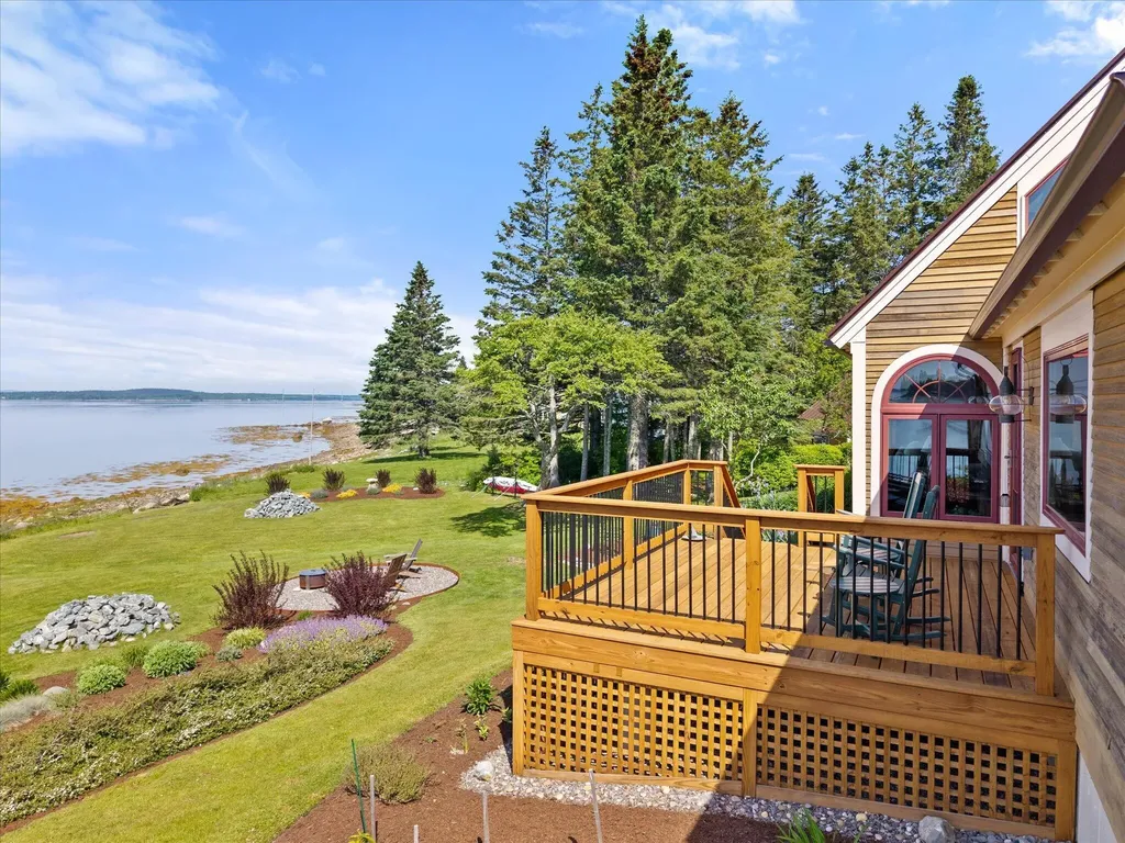 49 Alder Lane Sedgwick ME 04676