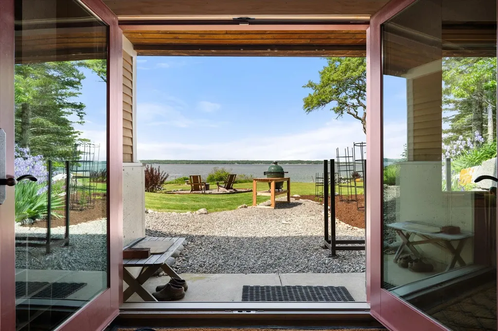 49 Alder Lane Sedgwick ME 04676