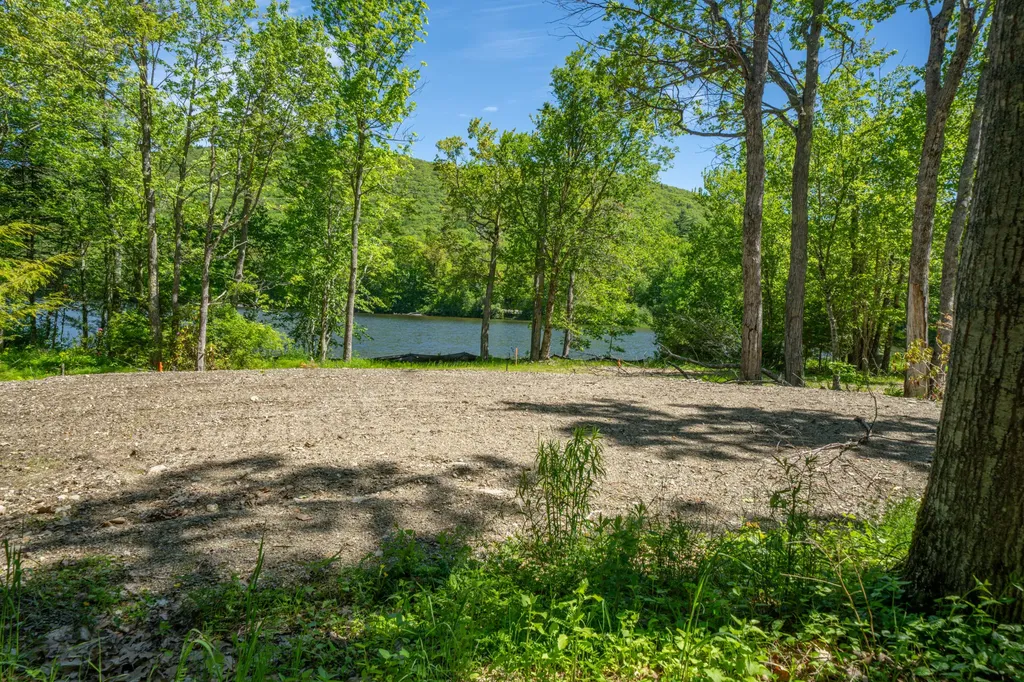 21 Rosenberg Road Lincolnville ME 04849