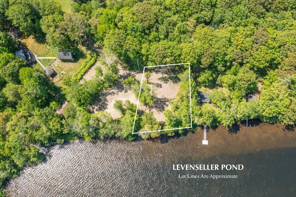 21 Rosenberg Road Lincolnville ME 04849