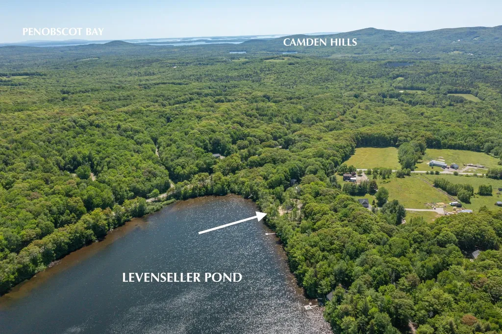 21 Rosenberg Road Lincolnville ME 04849