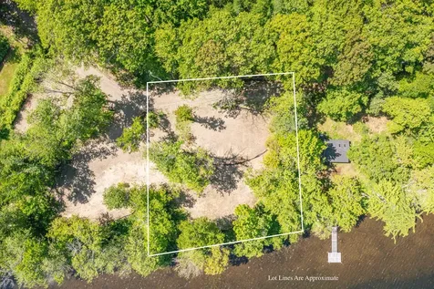 21 Rosenberg Road Lincolnville ME 04849