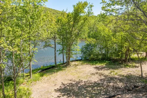 21 Rosenberg Road Lincolnville ME 04849