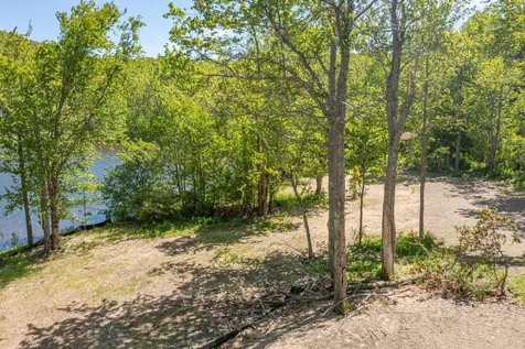 21 Rosenberg Road Lincolnville ME 04849