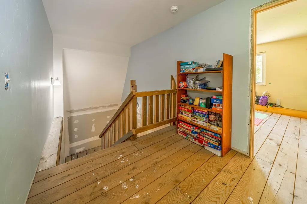 23 Fernwood Lane Belfast ME 04915