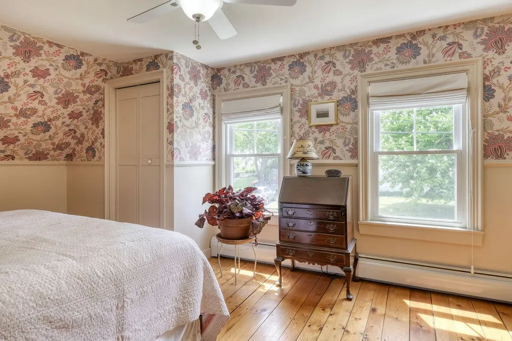 23 School Street Stonington ME 04681