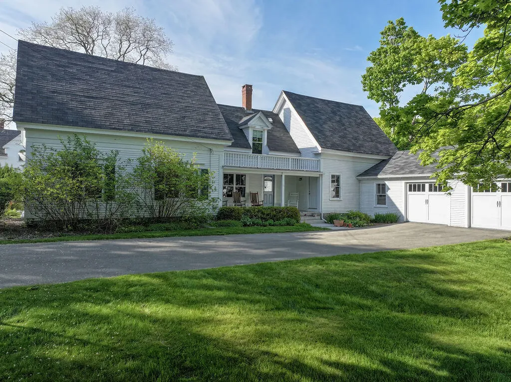 23 School Street Stonington ME 04681