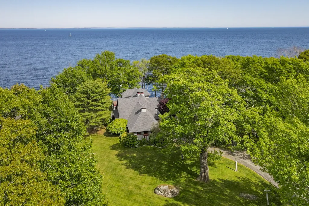 24 Eastward Rockport ME 04856