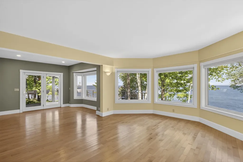 24 Eastward Rockport ME 04856