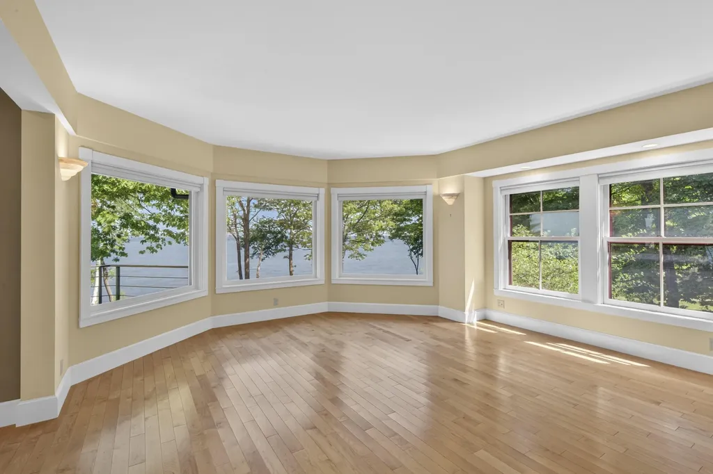 24 Eastward Rockport ME 04856