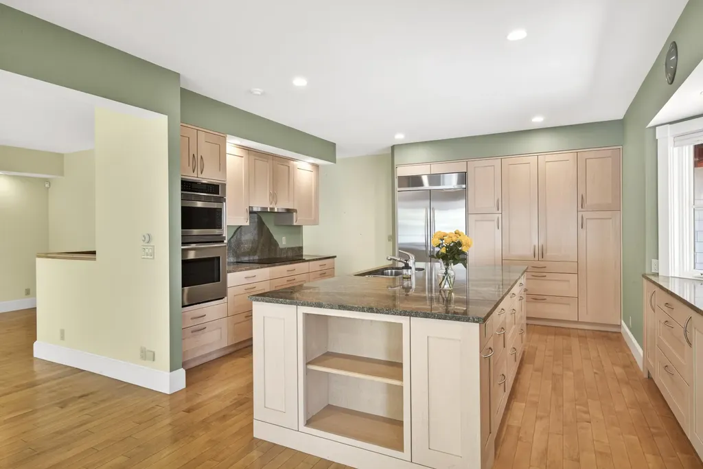 24 Eastward Rockport ME 04856