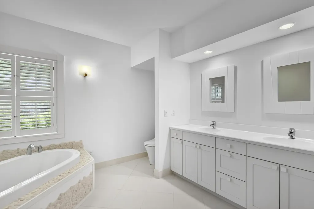 24 Eastward Rockport ME 04856
