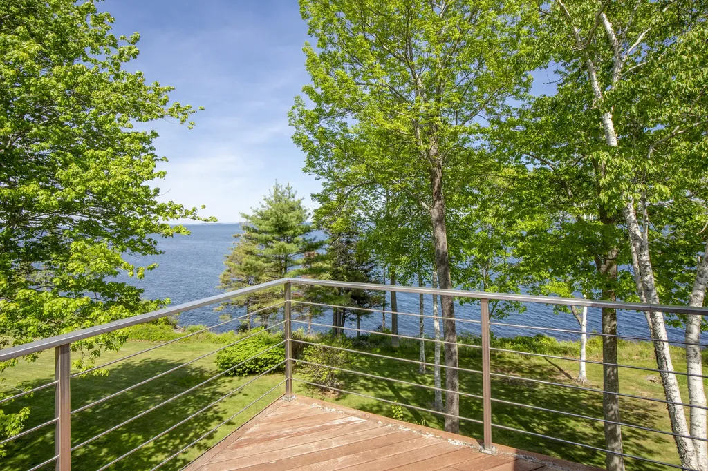 24 Eastward Rockport ME 04856