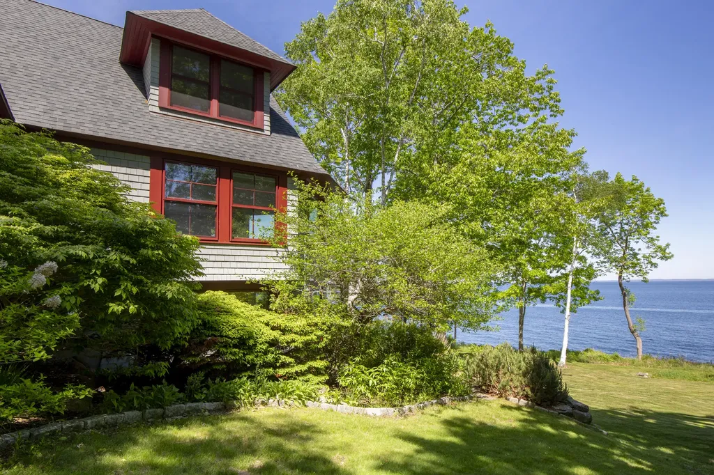 24 Eastward Rockport ME 04856