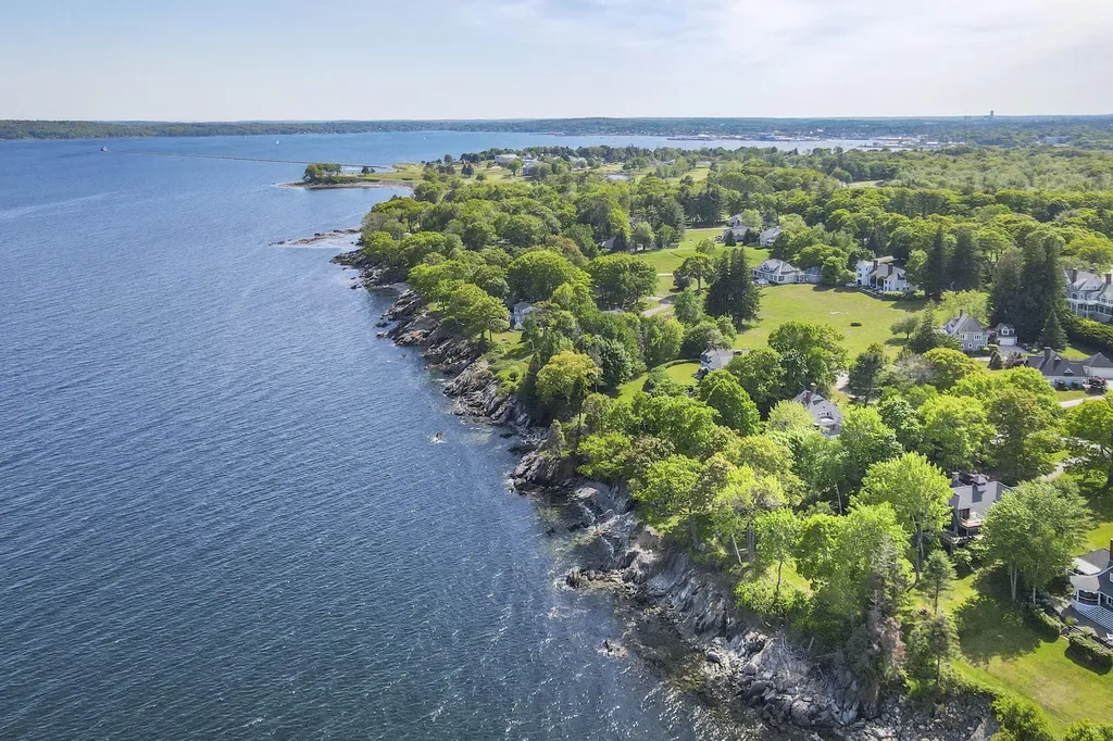 24 Eastward Rockport ME 04856