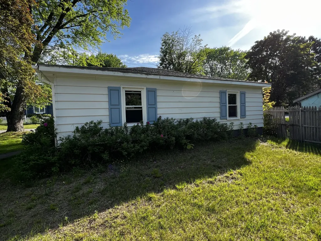 5 Cone Street East Millinocket ME 04430
