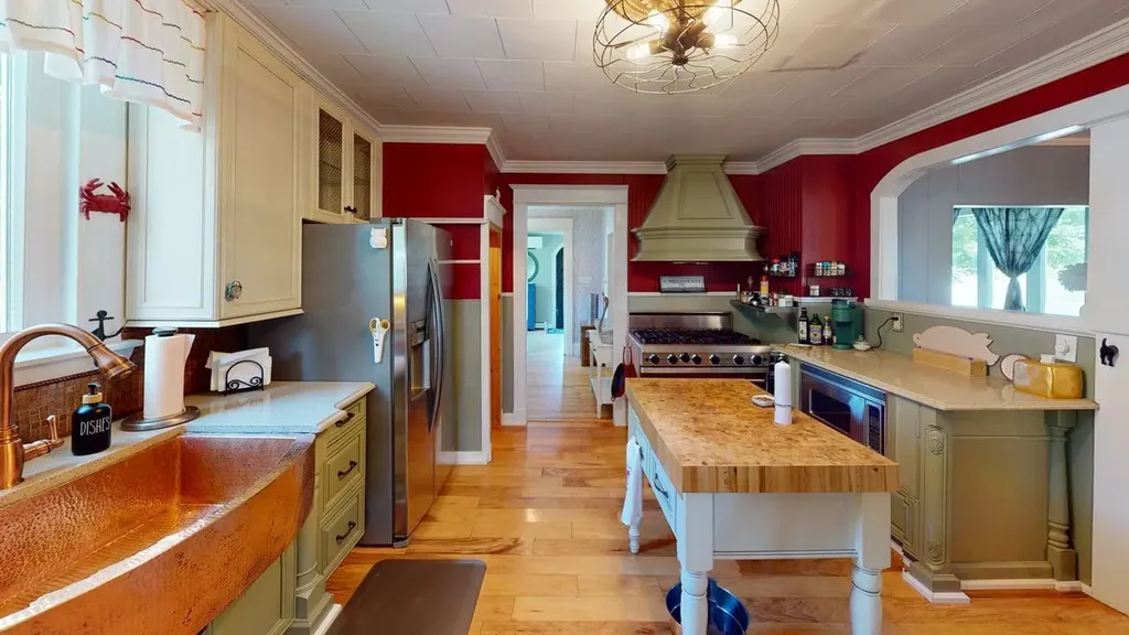 5 Cone Street East Millinocket ME 04430