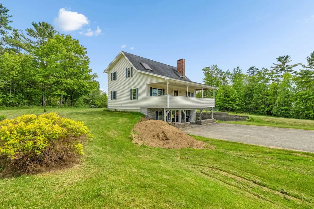 698 Main Road Carmel ME 04419