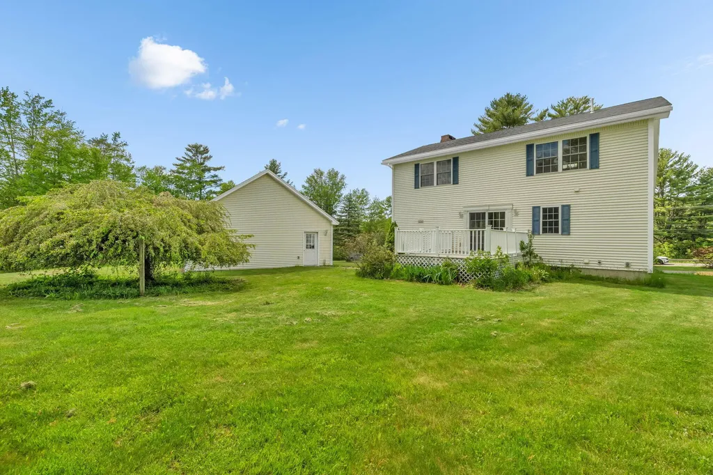 698 Main Road Carmel ME 04419