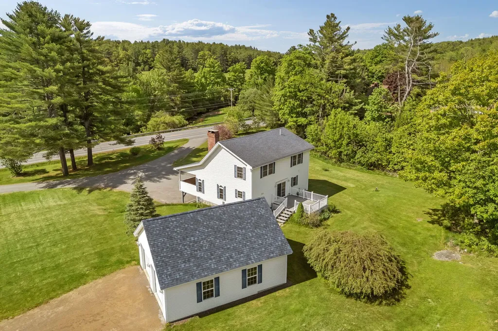 698 Main Road Carmel ME 04419
