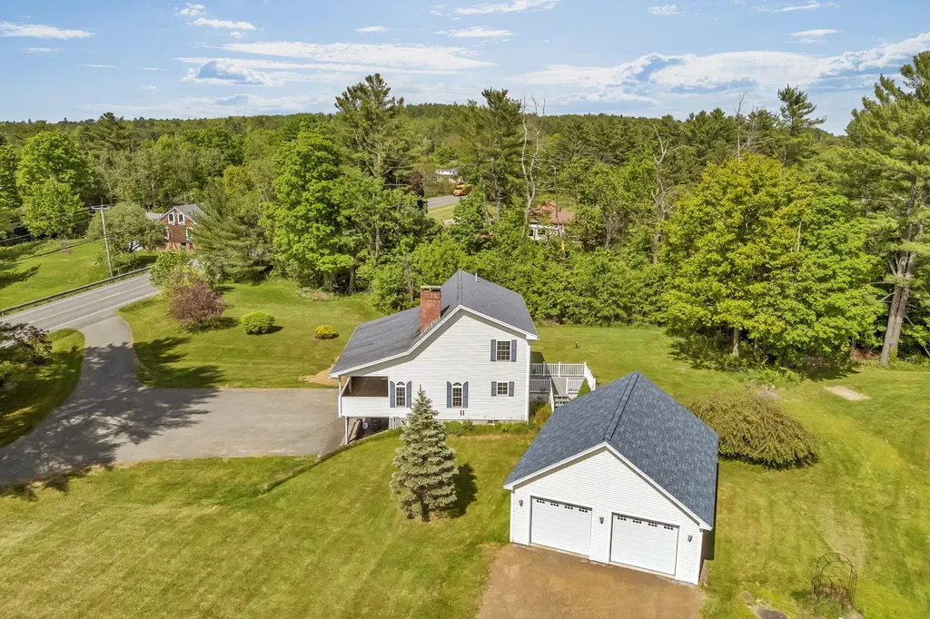 698 Main Road Carmel ME 04419