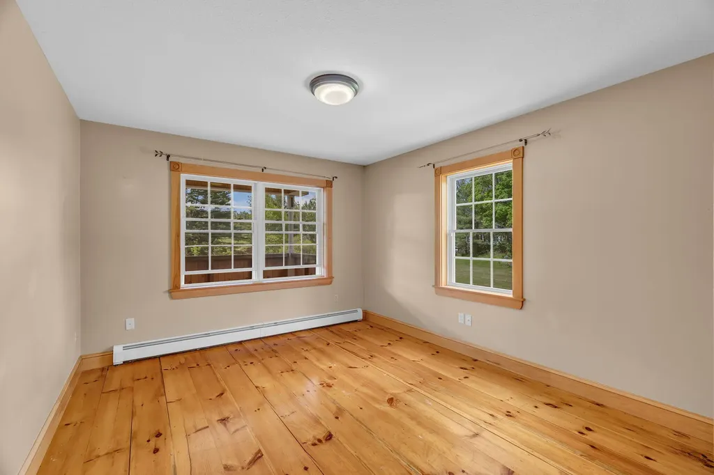 698 Main Road Carmel ME 04419