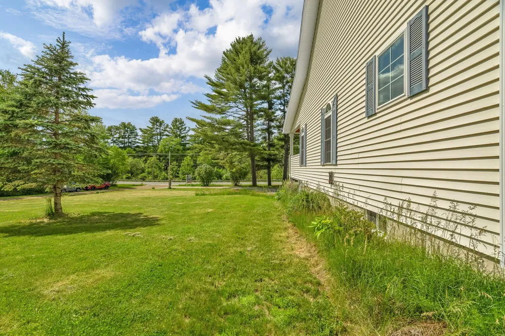 698 Main Road Carmel ME 04419