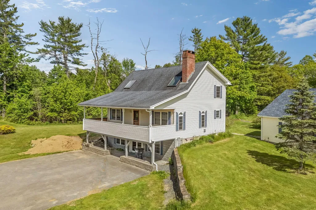 698 Main Road Carmel ME 04419