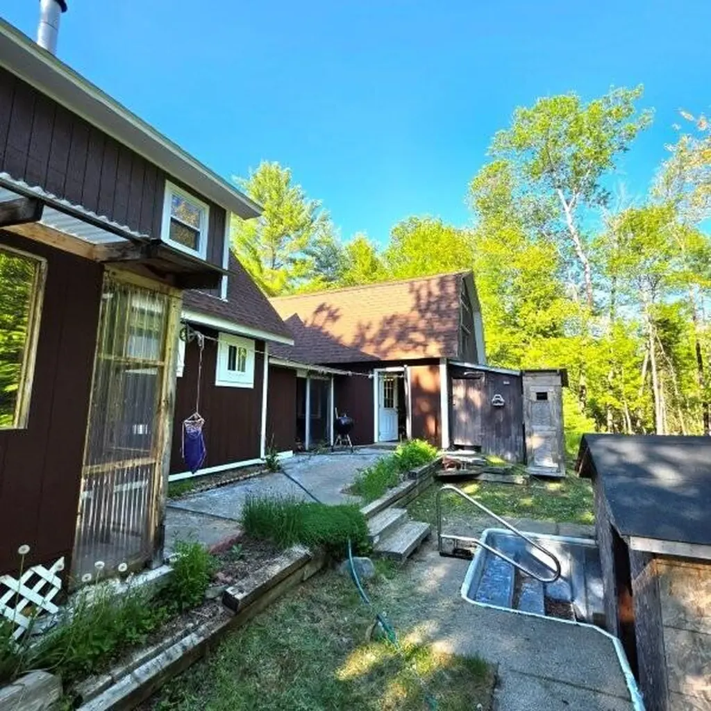 515 Dodlin Road Enfield ME 04493