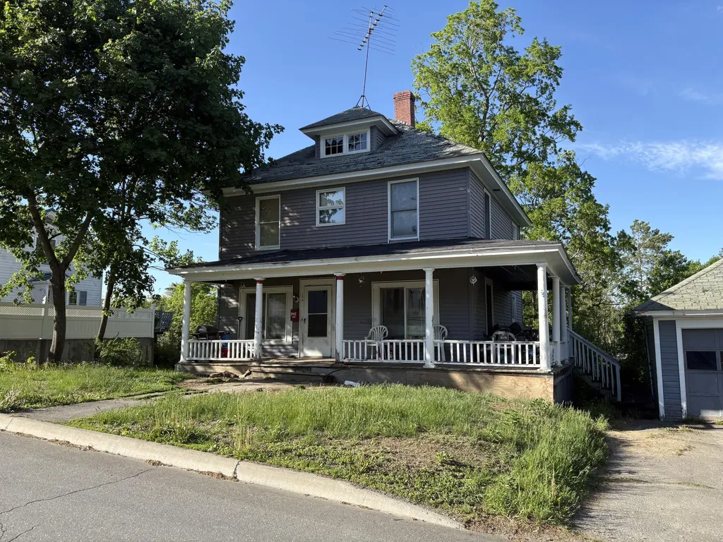 106 Pleasant Street Dover-foxcroft ME 04426