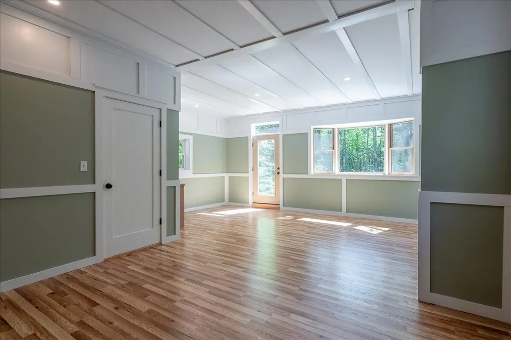 11 Jack Rabbit Road Northport ME 04849