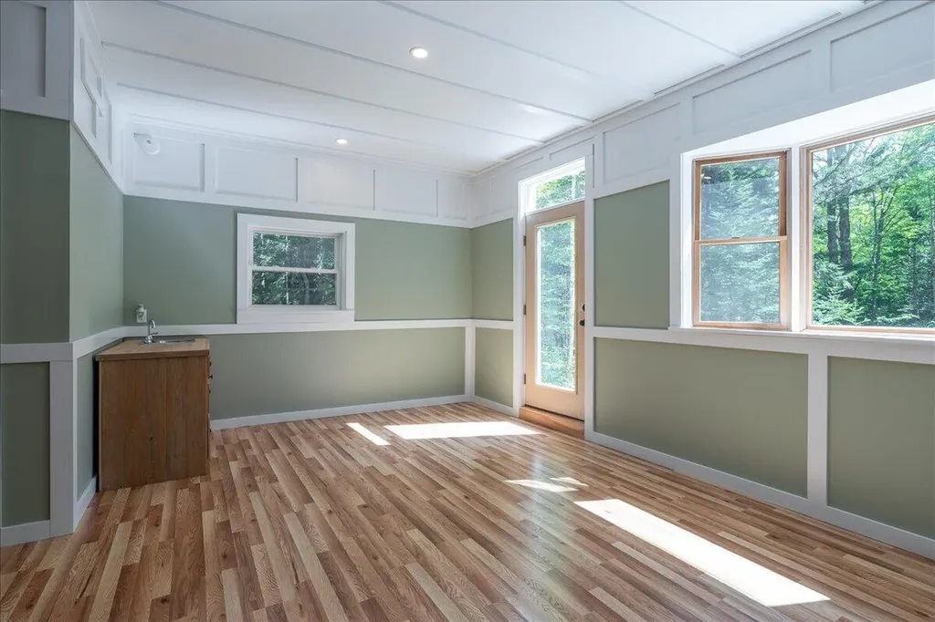 11 Jack Rabbit Road Northport ME 04849