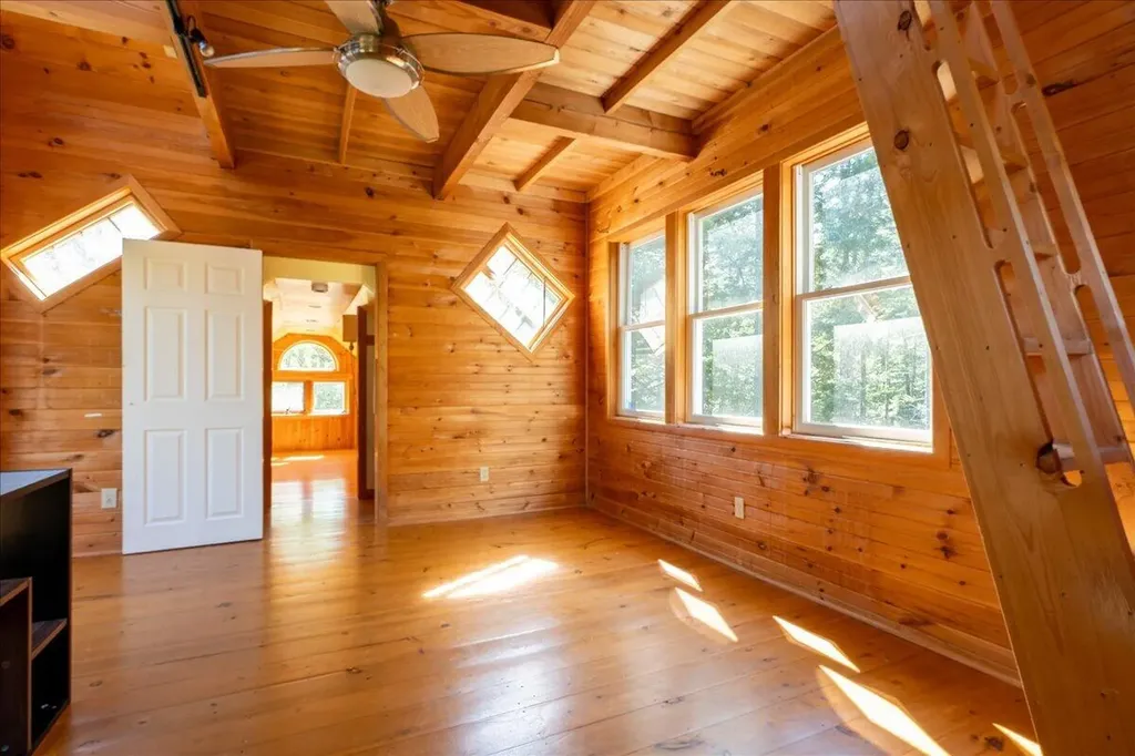 11 Jack Rabbit Road Northport ME 04849